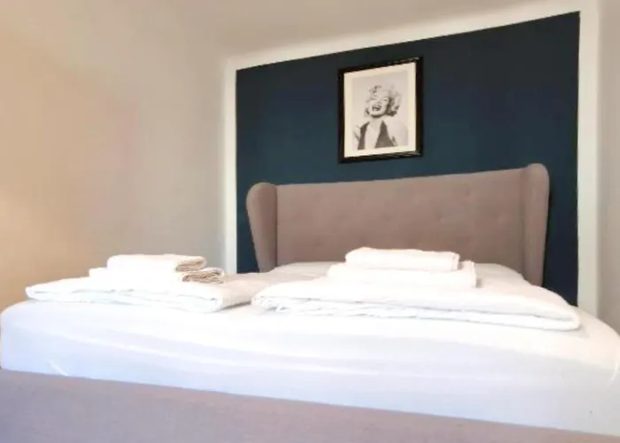 Metro-station To Opera 1 Min Away Apartment *