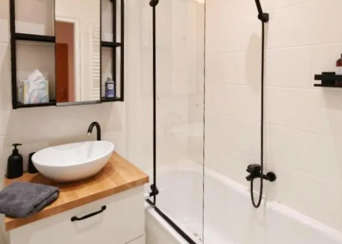 Metro-station To Opera 1 Min Away Apartment *