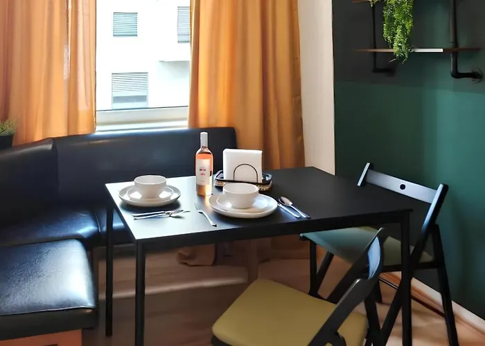 Metro-station To Opera 1 Min Away Apartment *